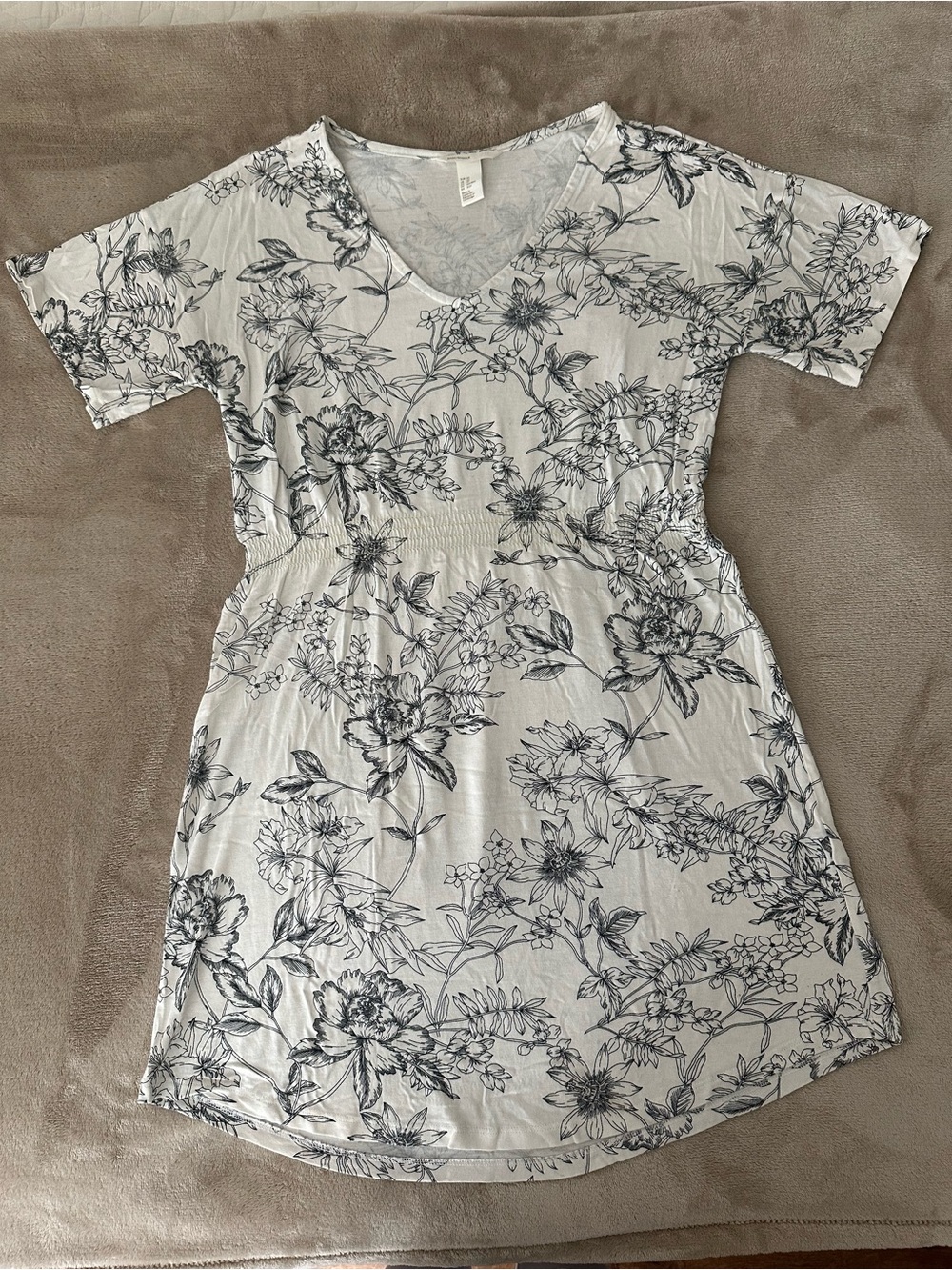 H&M Floral Black & White V-Neck Dress